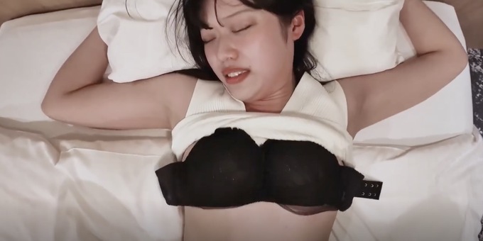 FC2 PPV 4691246 – When I called for a men’s massage, a beautiful, slender woman with a cute smile appeared! I was tempted by the smell of her obscene genitals and ended up filming her.