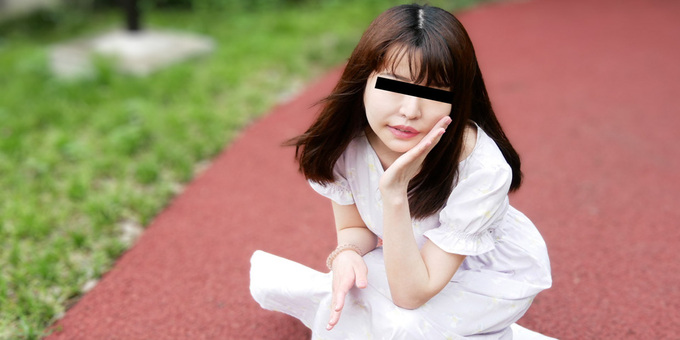 10musume 072925_01 – Walking With Remote Rotor: My first AV and my first time toy