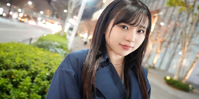 SIRO-5515 Saori (23), a first-year office lady with a lovely gentle smile. She’s shy but has a sensitive body that naturally climaxes! Even if she pleads, “I can’t take it anymore,” the intense pistoning doesn’t stop!