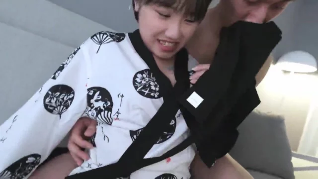 HEYZO-3732 Hanhan: Cute Izakaya Girl & The Perverted Massage Session
