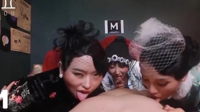 MAD030 Beautiful cheongsam girls and the military leader