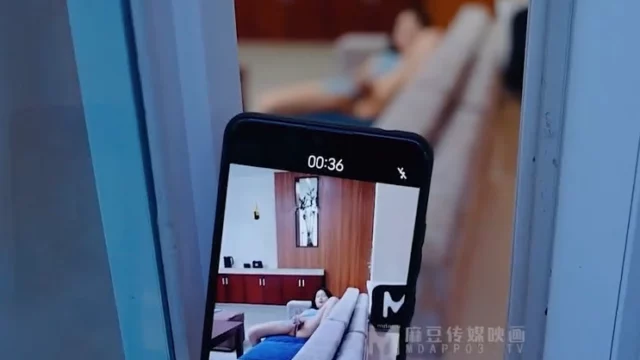 MSD060 Cold beauty caught masturbating and blackmailed into sex
