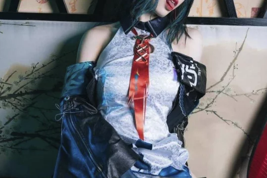 Tokar Cosplayer Fucked Hard as Sex Toy