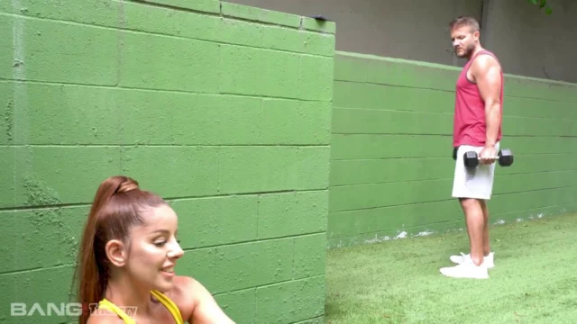 Vanna Bardot gets an extra personal massage of her pussy